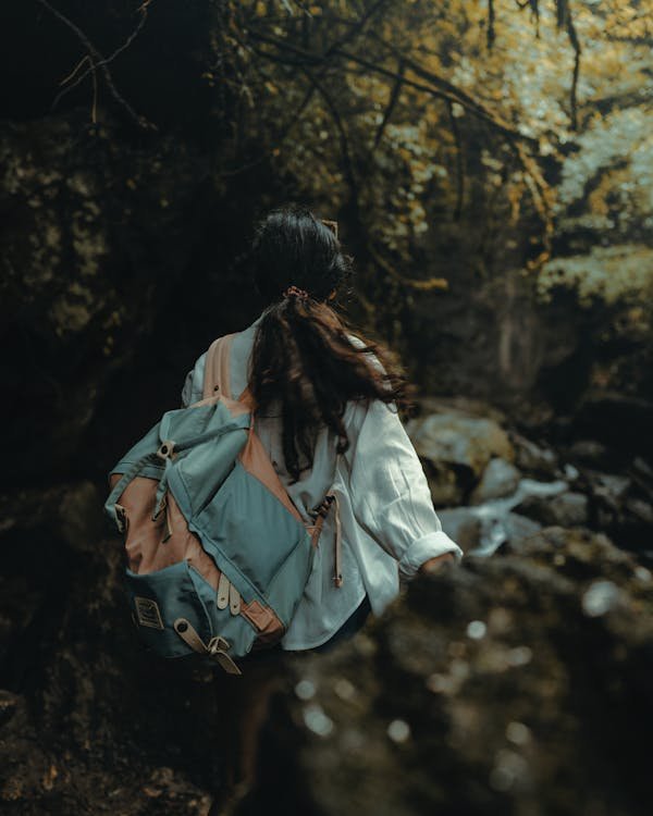 Les sacs à dos de randonnée pour femmes : confort et style